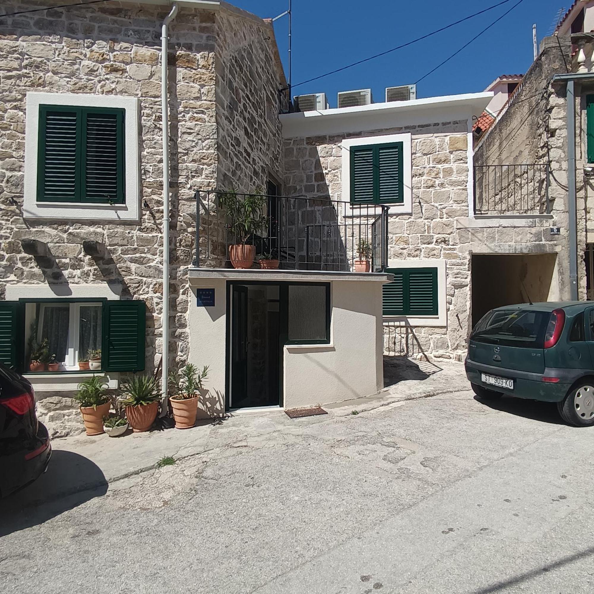 Apartman Oleandar Kaštela Zewnętrze zdjęcie