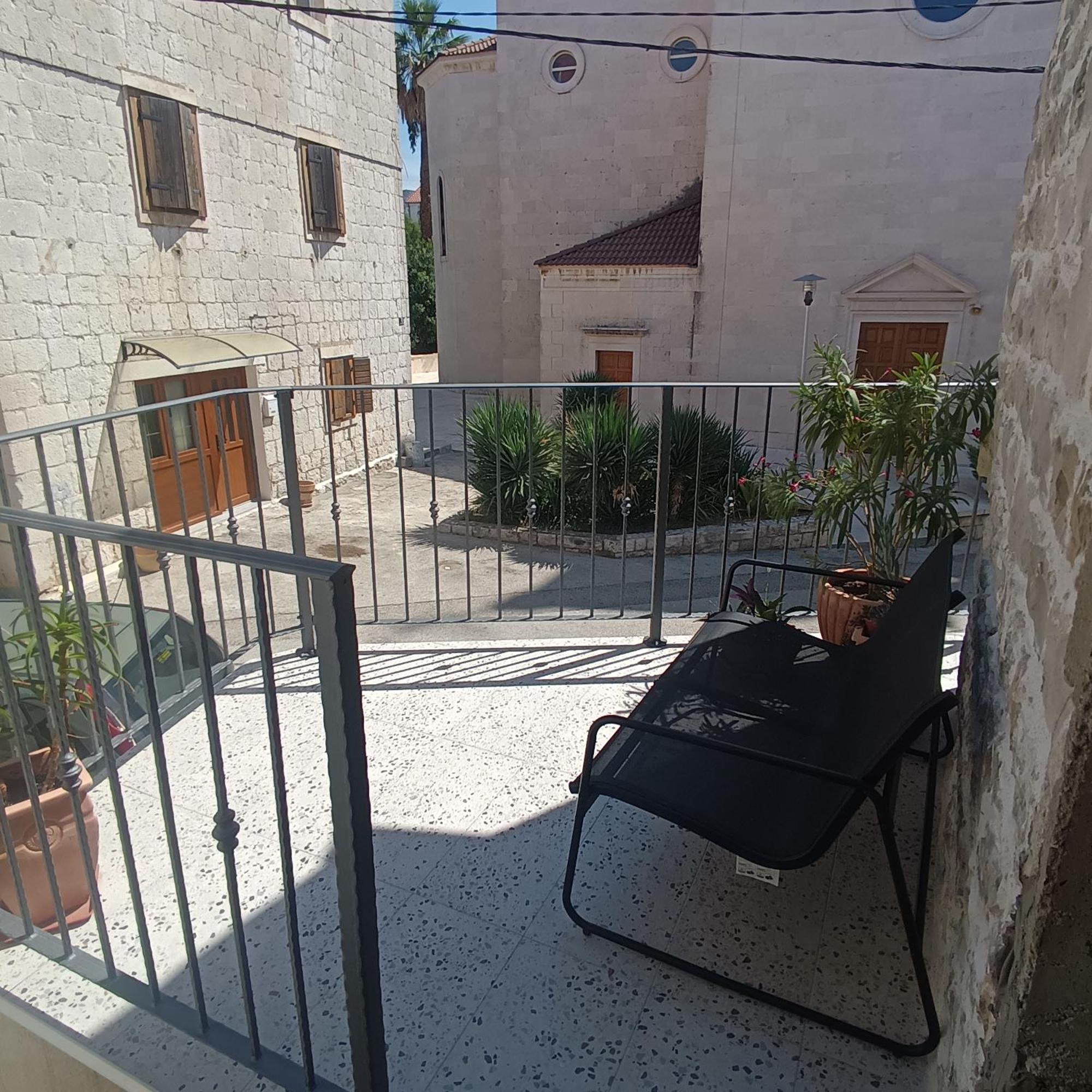 Apartman Oleandar Kaštela Zewnętrze zdjęcie